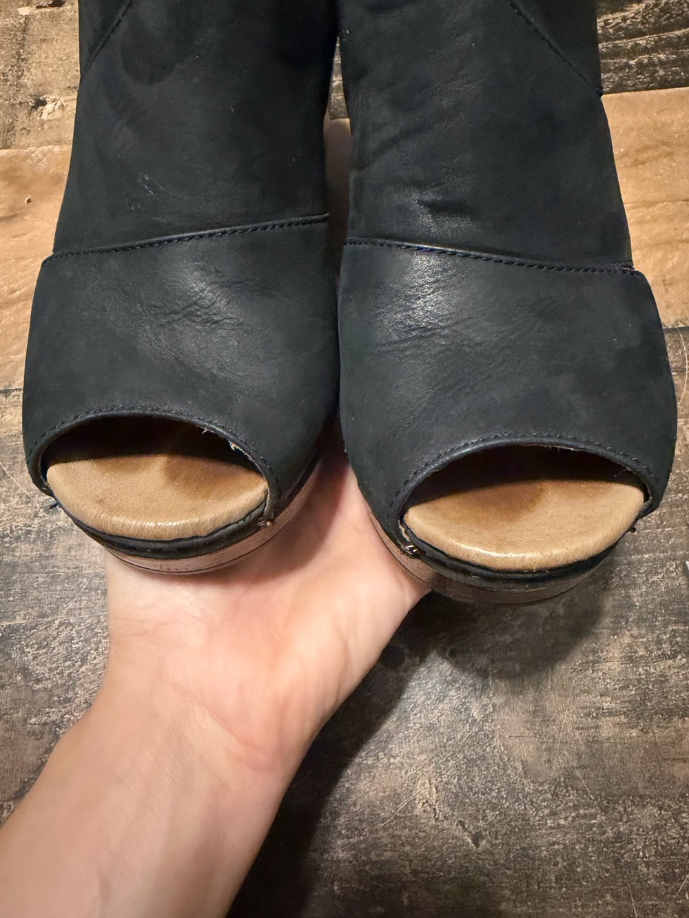 Dansko ‘Delphina” Heeled Sandal - Picture 5 of 8